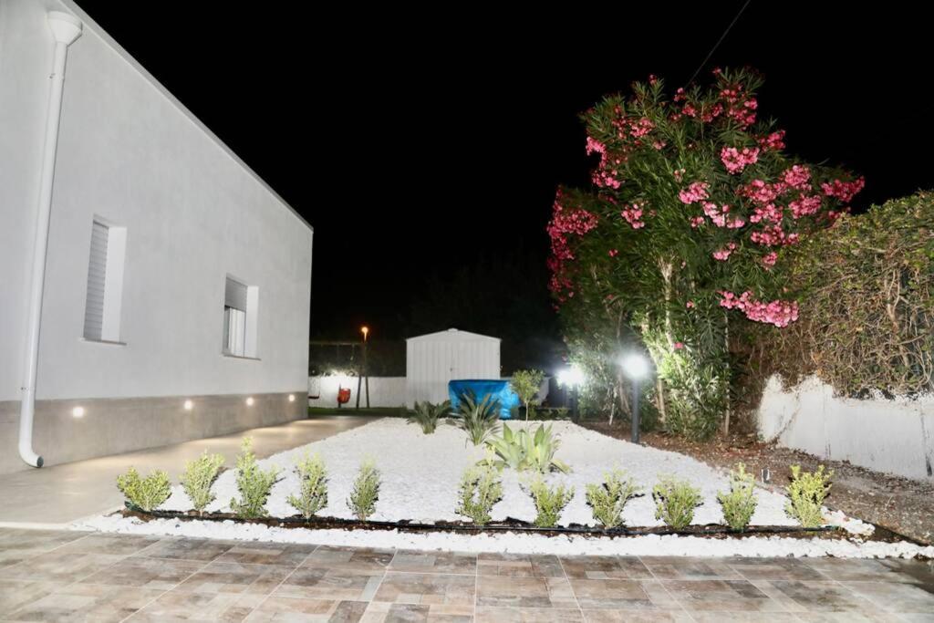 Villa Mare Blue Sr Nuovissima Villa 150M Dal Mare Adatta A Bambini Terrauzza Buitenkant foto